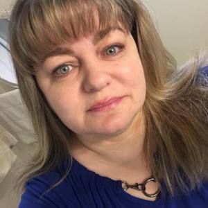 Meet your Posher, Michele